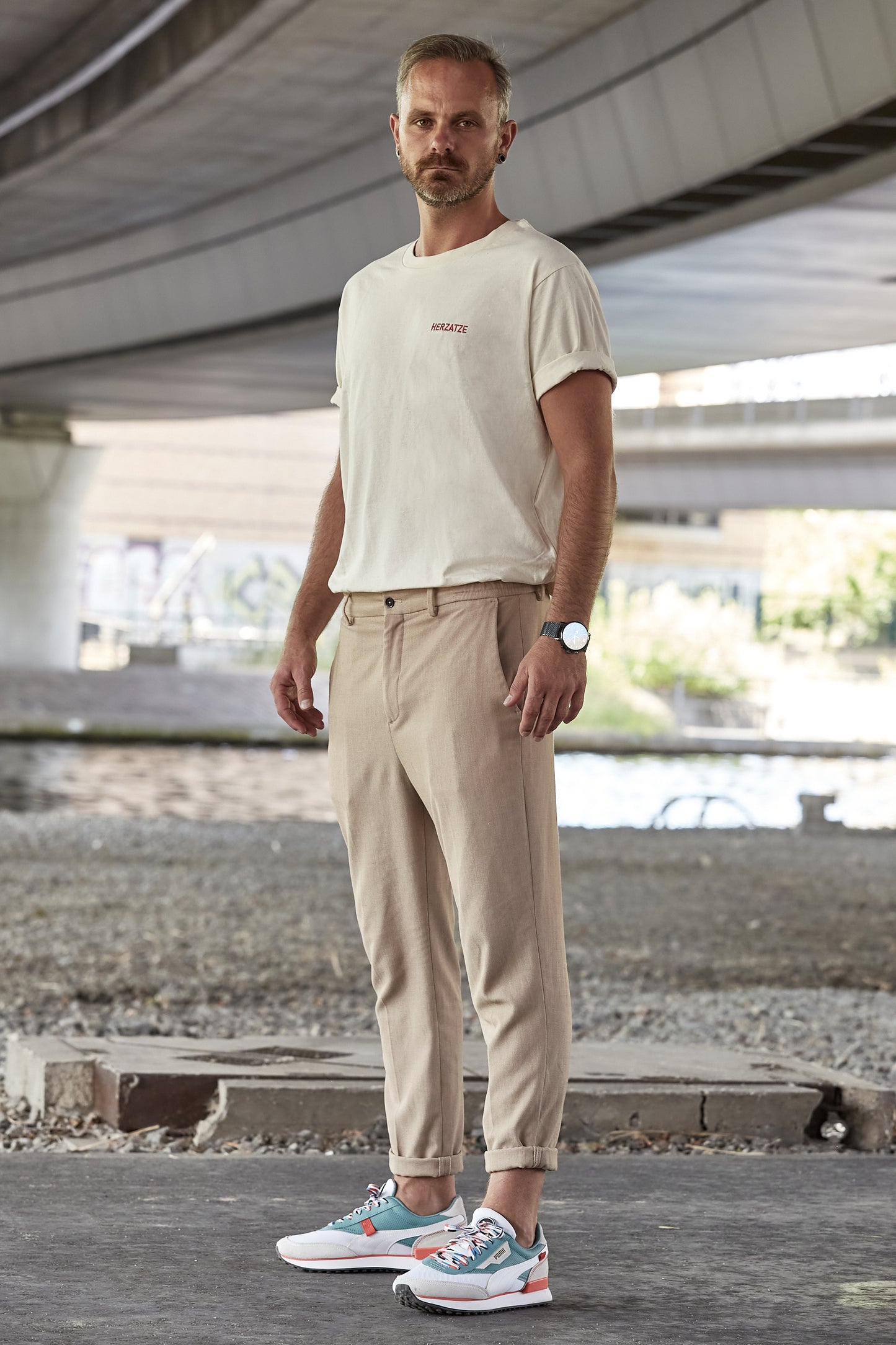 T-Shirt »Läuft, man.« – natural-raw