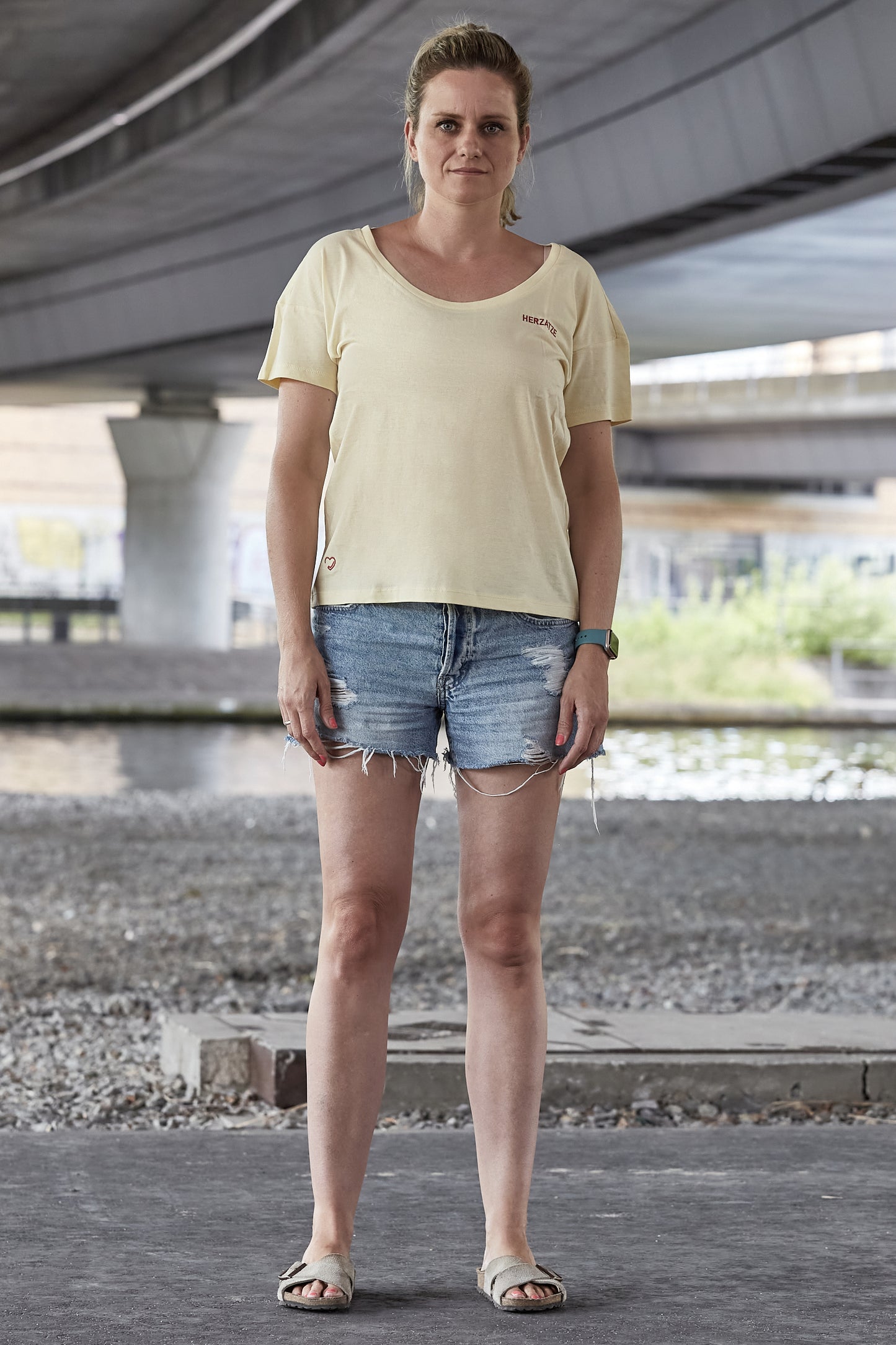 T-Shirt »Läuft, Girl.« – butter