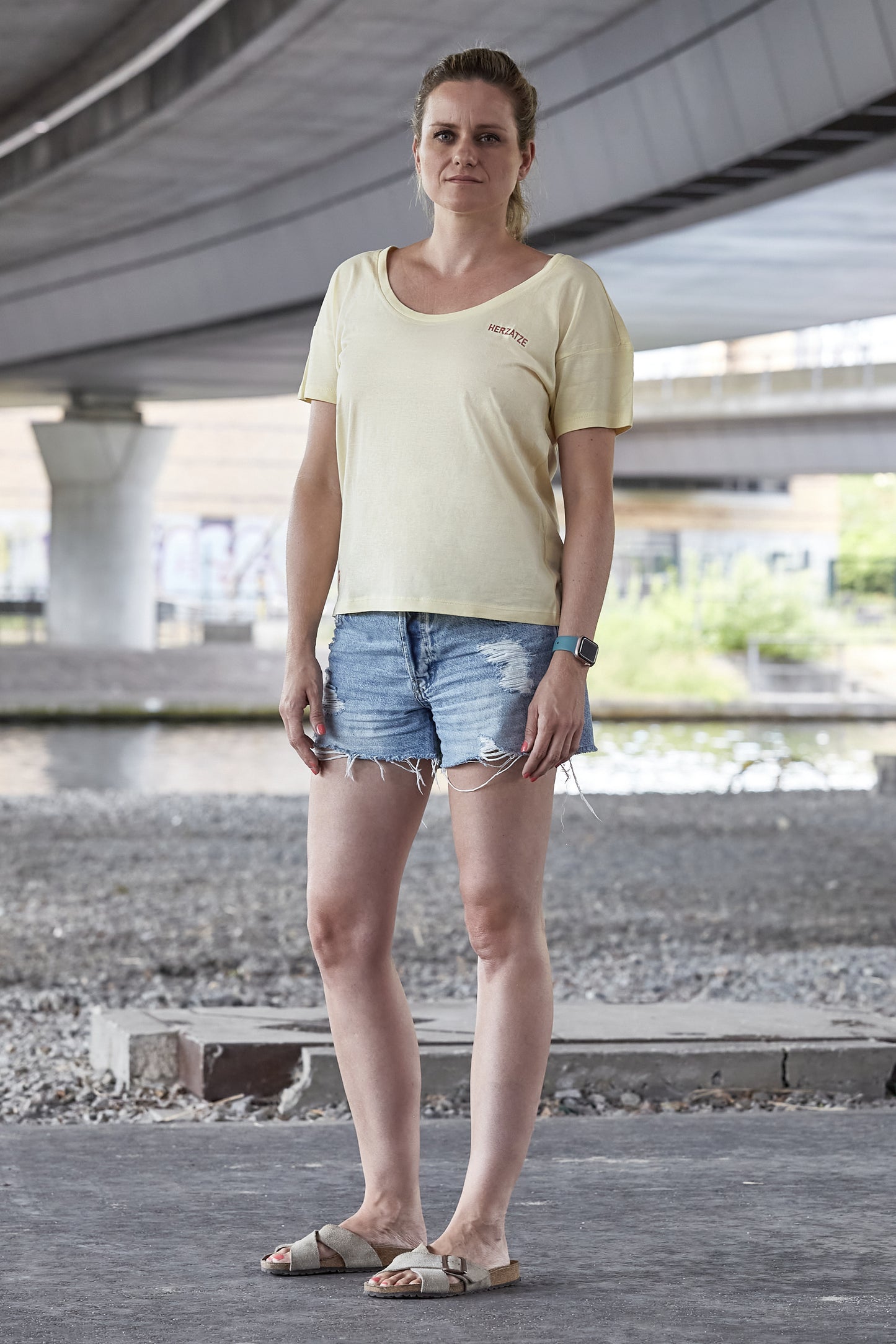 T-Shirt »Läuft, Girl.« – butter