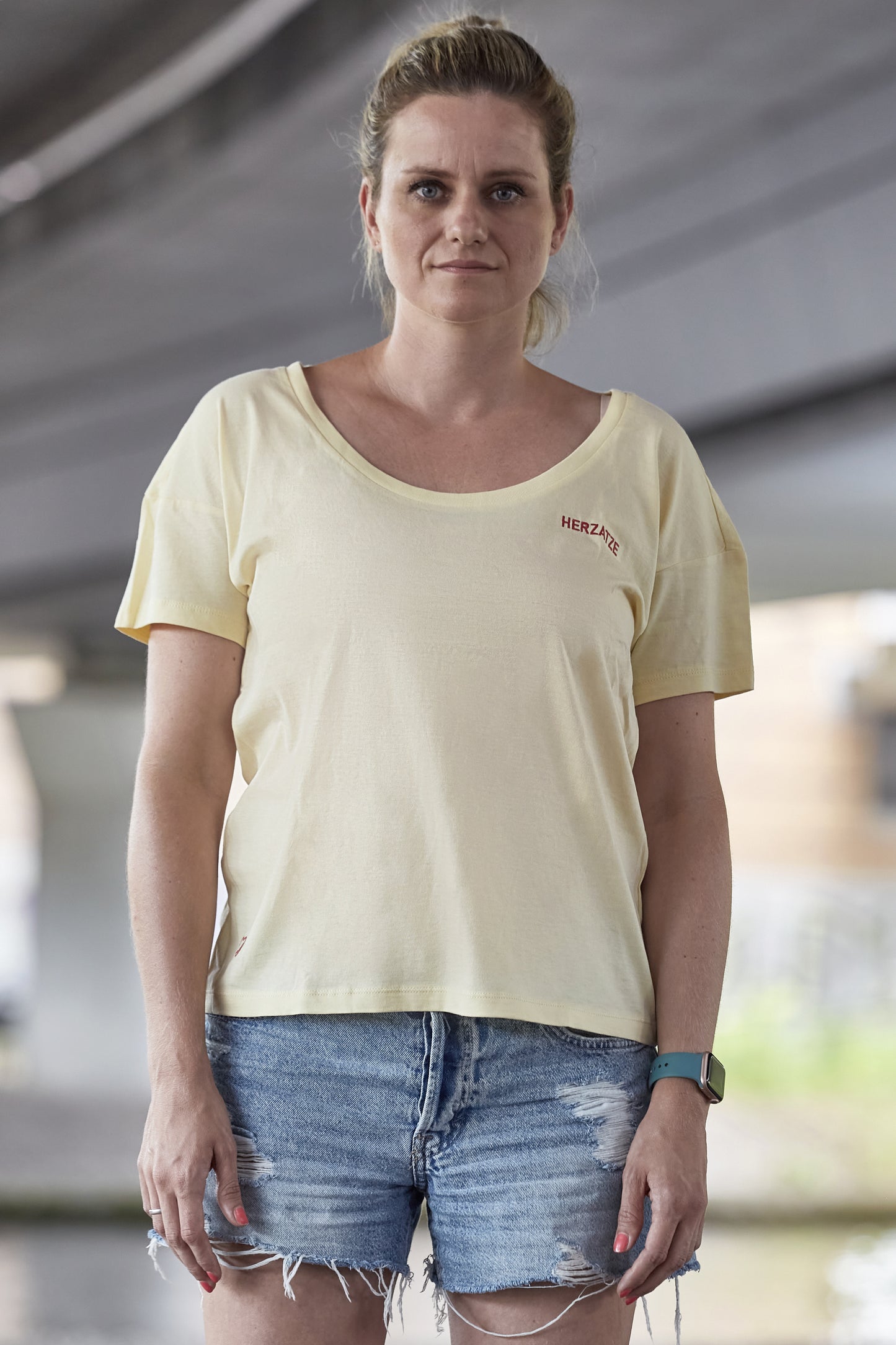 T-Shirt »Läuft, Girl.« – butter