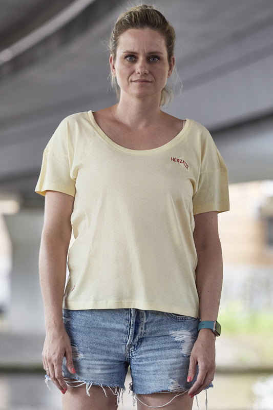 T-Shirt »Läuft, Girl.« – butter